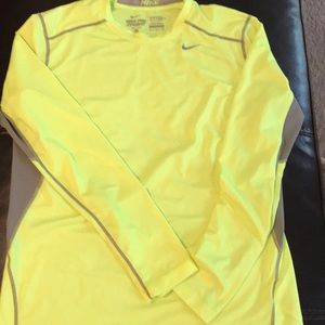 Nike boys xl dri fit long sleeve shirt